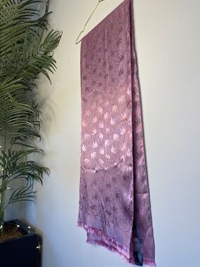 152. 100% SILK SCARF * 26x72